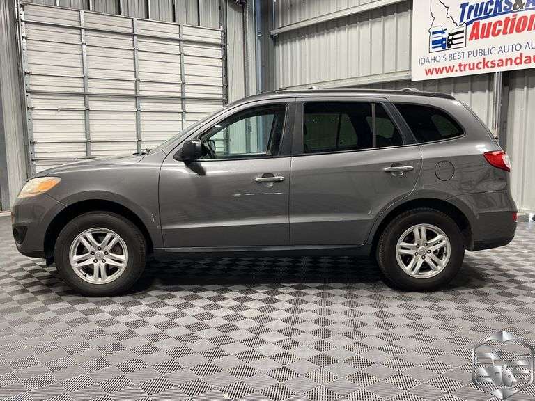 2010  Hyundai  Santa Fe  GLS