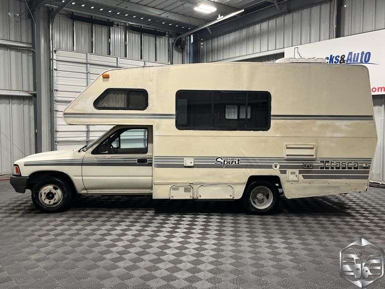 1990  Toyota  Pickup  Motorhome