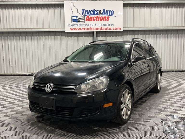 2011  Volkswagen  Jetta  SE SportWagen