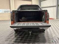 2004  Chevrolet  Avalanche  1500
