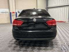 2013  Volkswagen  Passat  SE