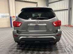 2017  Nissan  Pathfinder  SV