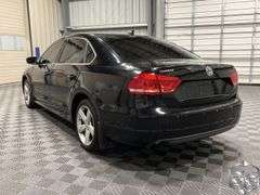 2013  Volkswagen  Passat  SE