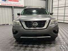 2017  Nissan  Pathfinder  SV