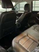 2013  Volkswagen  Passat  SE