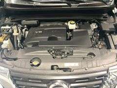 2017  Nissan  Pathfinder  SV