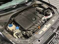 2013  Volkswagen  Passat  SE
