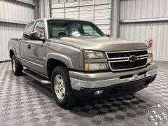 2007  Chevrolet  Silverado 1500 Classic  WT