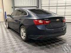 2017  Chevrolet  Malibu  LT