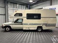 1990  Toyota  Pickup  Motorhome
