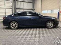 2017  Chevrolet  Malibu  LT