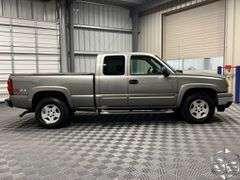 2007  Chevrolet  Silverado 1500 Classic  WT