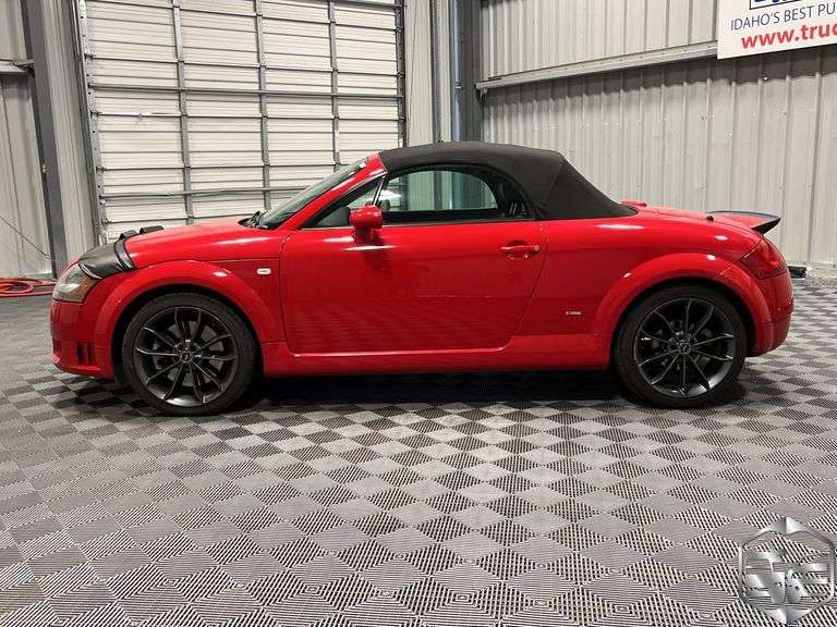 2004  Audi  TT Quattro