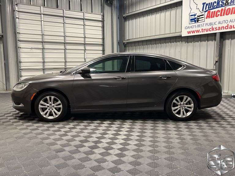 2015  Chrysler  200  Limited