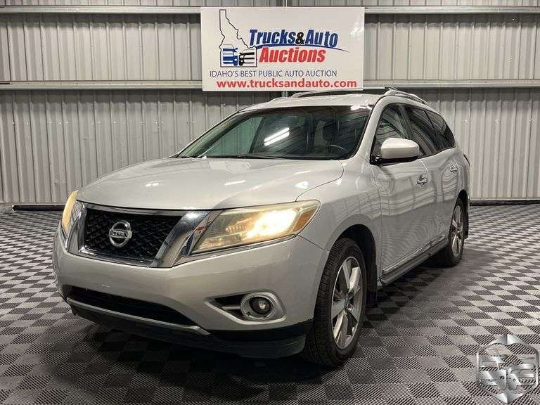 2013  Nissan  Pathfinder  Platinum