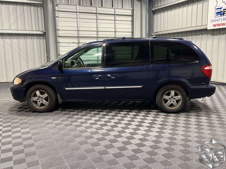 2004  Dodge  Grand Caravan  SXT