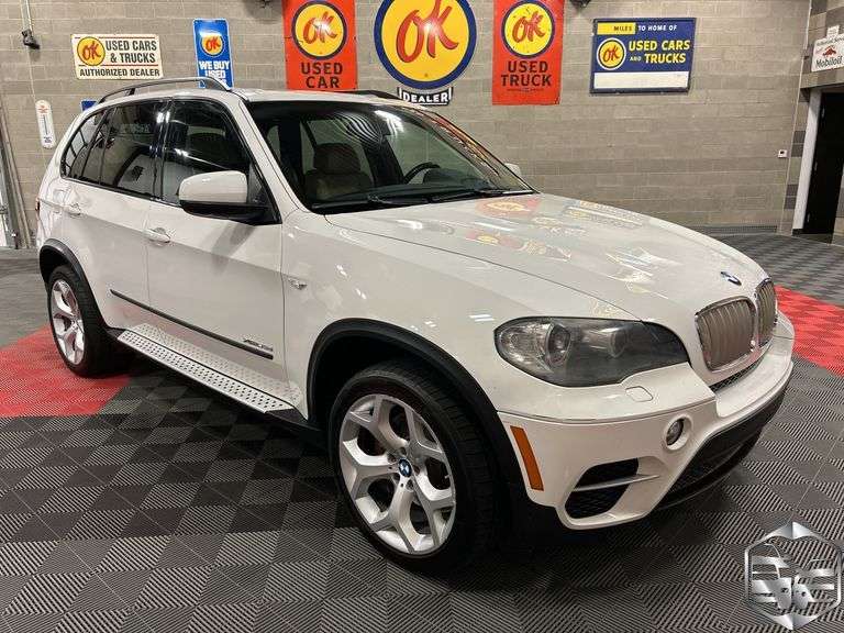 2011  BMW  X5  xDrive35d