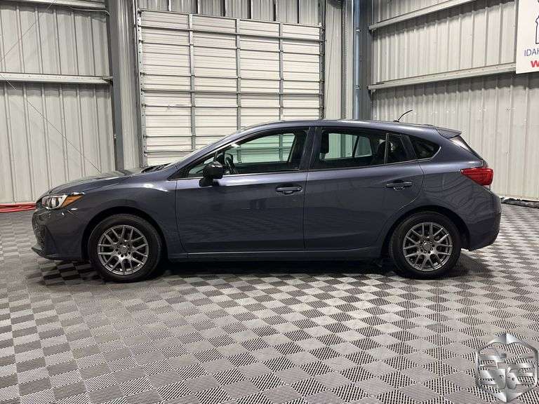 2017  Subaru  Impreza   2.0i