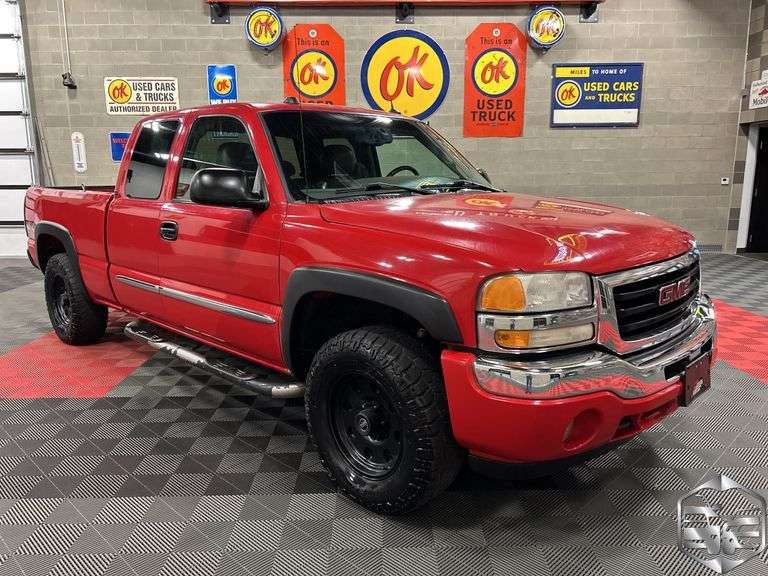 2005  GMC  Sierra 1500   SLT