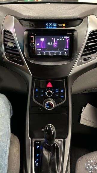 2016  Hyundai  Elantra   SE