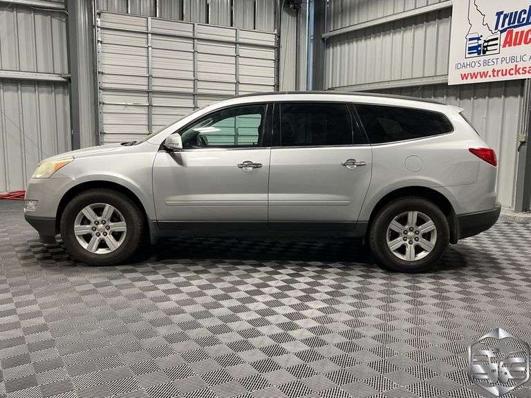 2010  Chevrolet  Traverse  LT
