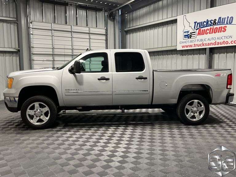 2013  GMC  Sierra 2500HD  SLE
