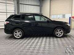 2014  Mitsubishi  Outlander  SE