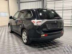 2014  Mitsubishi  Outlander  SE