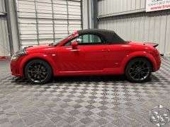 2004  Audi  TT Quattro