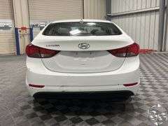 2016  Hyundai  Elantra  SE