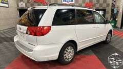 2009  Toyota  Sienna