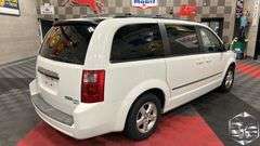 2010  Dodge  Grand Caravan   SXT