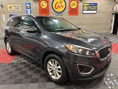 2016  Kia  Sorento   LX