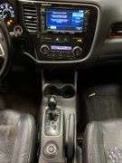 2014  Mitsubishi  Outlander  SE