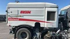 2010  Nissan   UD3300  Sweeper Truck