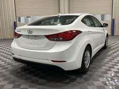 2016  Hyundai  Elantra  SE