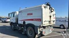 2010  Nissan   UD3300  Sweeper Truck