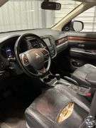 2014  Mitsubishi  Outlander  SE