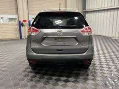 2016  Nissan  Rogue  SV