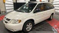 2005  Dodge  Grand Caravan   SXT