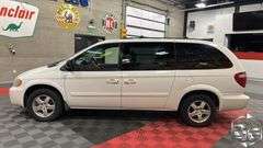 2005  Dodge  Grand Caravan   SXT