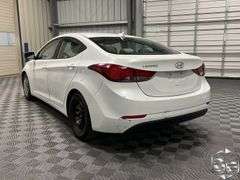 2016  Hyundai  Elantra  SE