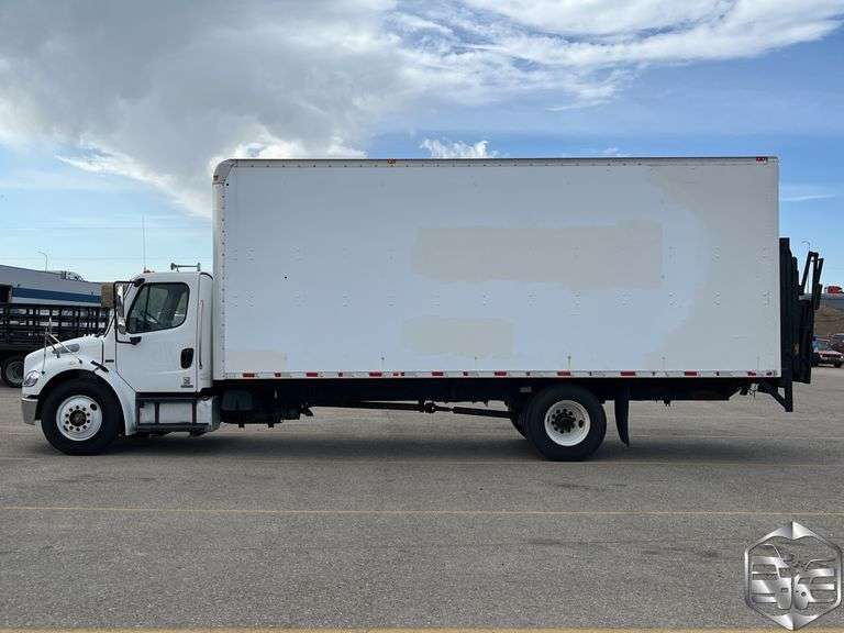 2007  Freightliner  M2 106 Medium Duty  Box Truck