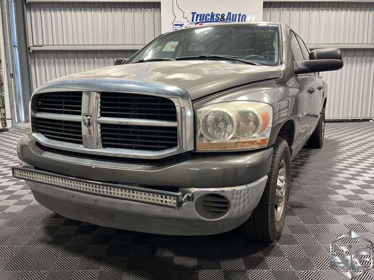 2006  Dodge  Ram 2500  SLT
