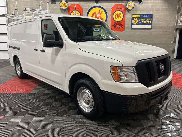 2017  Nissan  NV 2500   S
