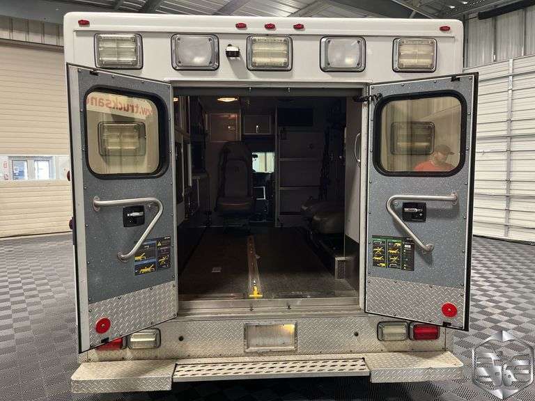 2009  Ford  E450 Super Duty  Ambulance