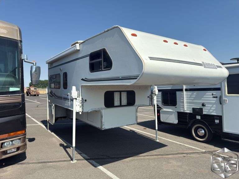 2001  Lance  1030