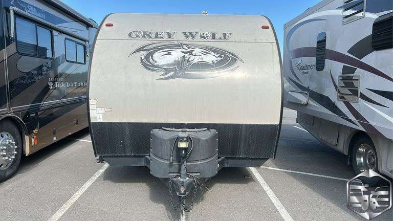 2018  FOREST RIVER  Grey Wolf   19SM