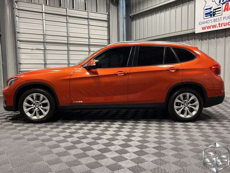 2013  BMW  X1  xDrive28i