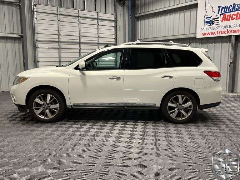 2014  Nissan  Pathfinder  Platinum